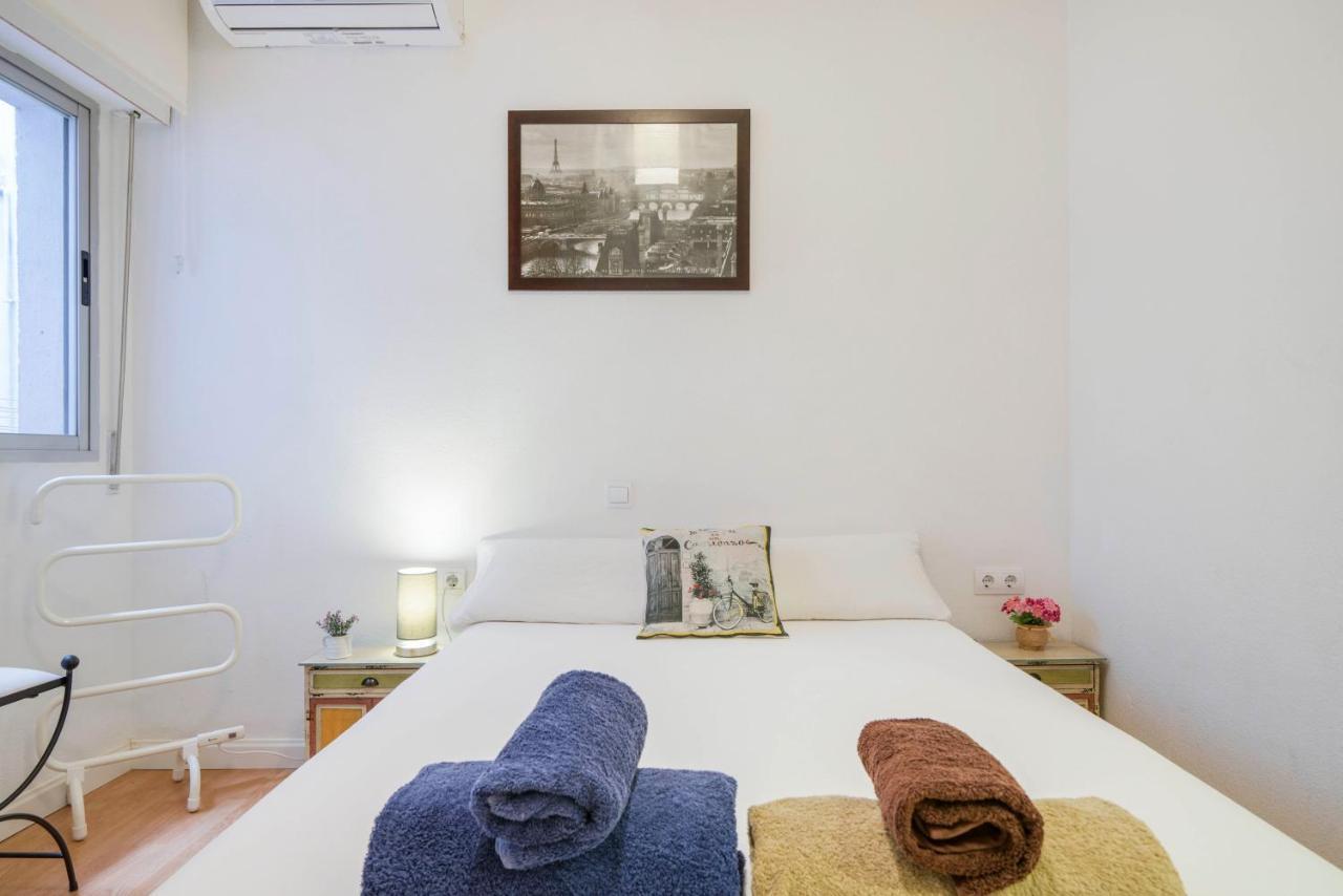 Urbanchicmalaga 3 Bedroom Spacious Quiet Historic Malaga Apt Eksteriør bilde